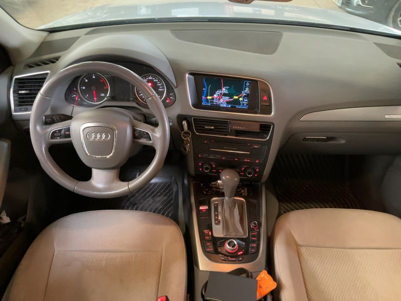 Audi Q5 3.0 V6 TDI quattro Ambiente — zdjęcie 12