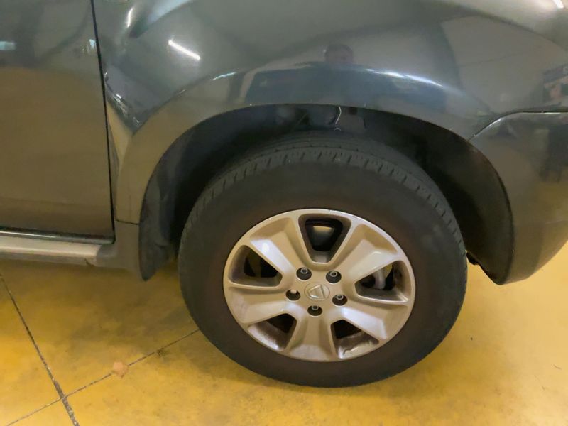 Dacia Duster 1.2 TCe Prestige 4x2 2017 – снимка 11