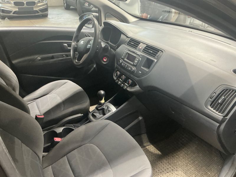 Kia Rio 1.2 Attract — zdjęcie 3