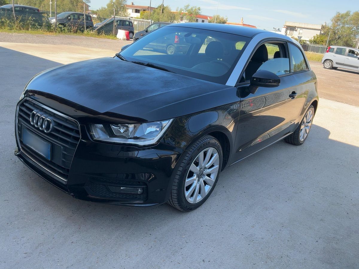 Audi A1 2015 — photo 1