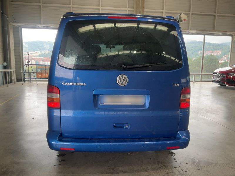Volkswagen T5 California 2.5 TDI Trendline Aufstelldach — zdjęcie 5