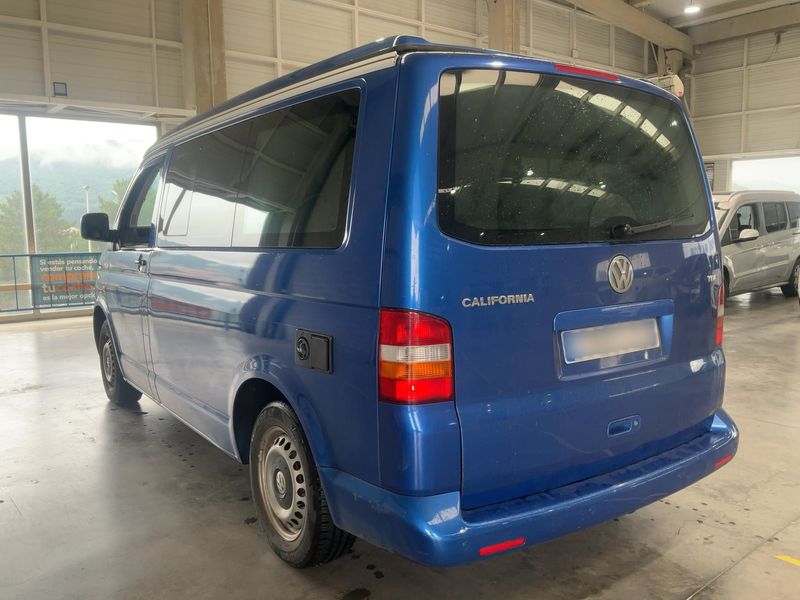 Volkswagen T5 California 2.5 TDI Trendline Aufstelldach — zdjęcie 3