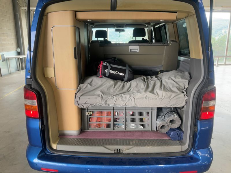 Volkswagen T5 California 2.5 TDI Trendline Aufstelldach — zdjęcie 10