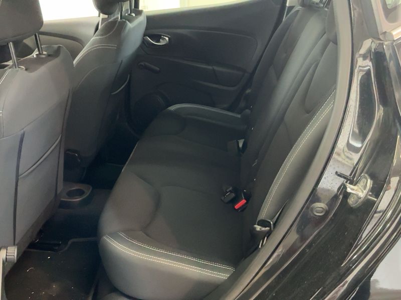 Renault Clio 1.5 dCi Energy Business — zdjęcie 14