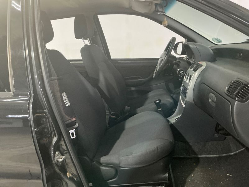 Tata Indica 1.4 GLX — zdjęcie 3