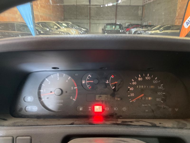 Nissan Terrano 2.7 Turbodiesel TD — zdjęcie 4
