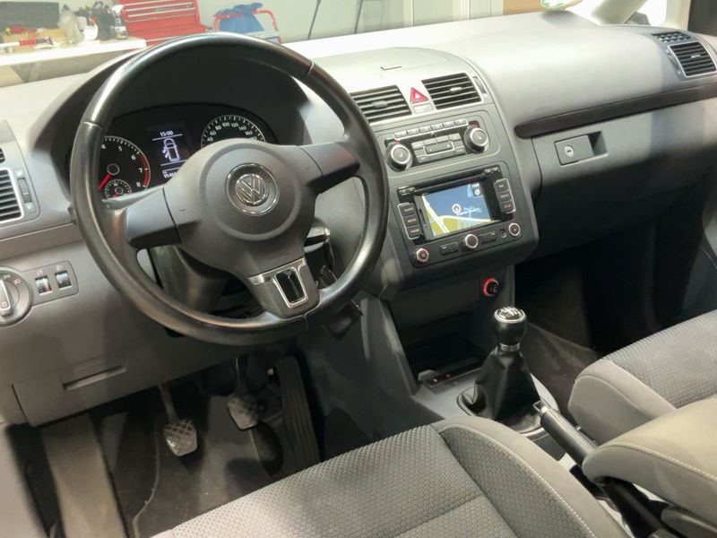 Volkswagen Touran 1.2 TSI Comfortline BlueMotion Tech — zdjęcie 12