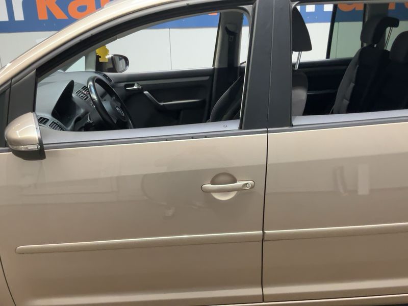 Volkswagen Touran 1.2 TSI Comfortline BlueMotion Tech — zdjęcie 4