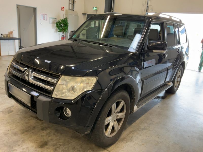 2011 Mitsubishi Pajero