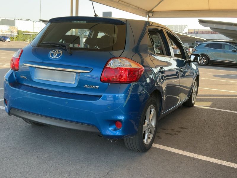 Toyota Auris 1.4 Turbodiesel Active — zdjęcie 6
