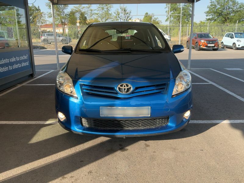 Toyota Auris 1.4 Turbodiesel Active — zdjęcie 9