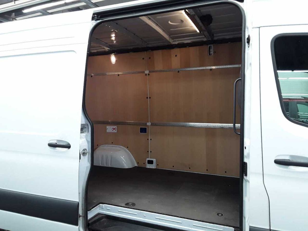 Mercedes-Benz Sprinter 317 CDI RWD PRO L2