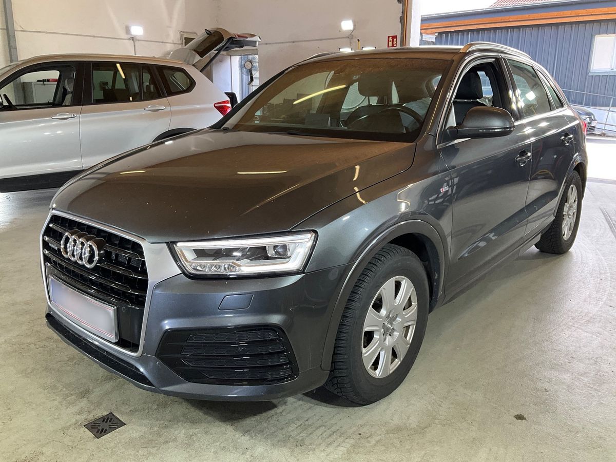 Audi Q3 2015 — photo 1