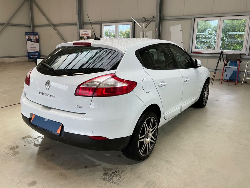 Renault Megane 1.2 Paris — zdjęcie 2