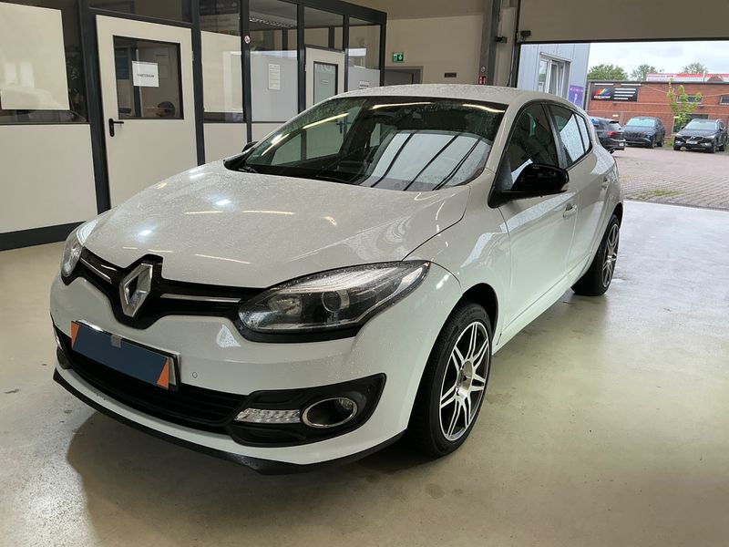 Renault Megane 1.2 Paris — zdjęcie 1