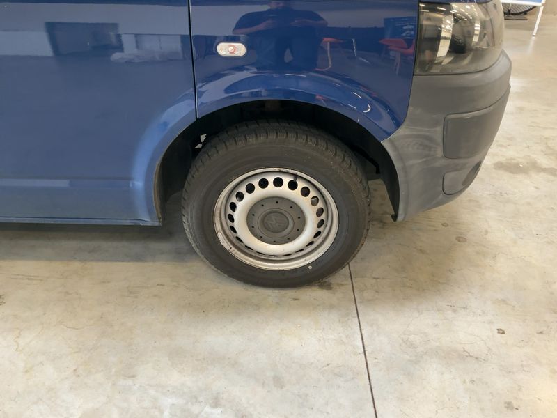 Volkswagen T5 Kombi 2.0 TDI 2012 – снимка 11