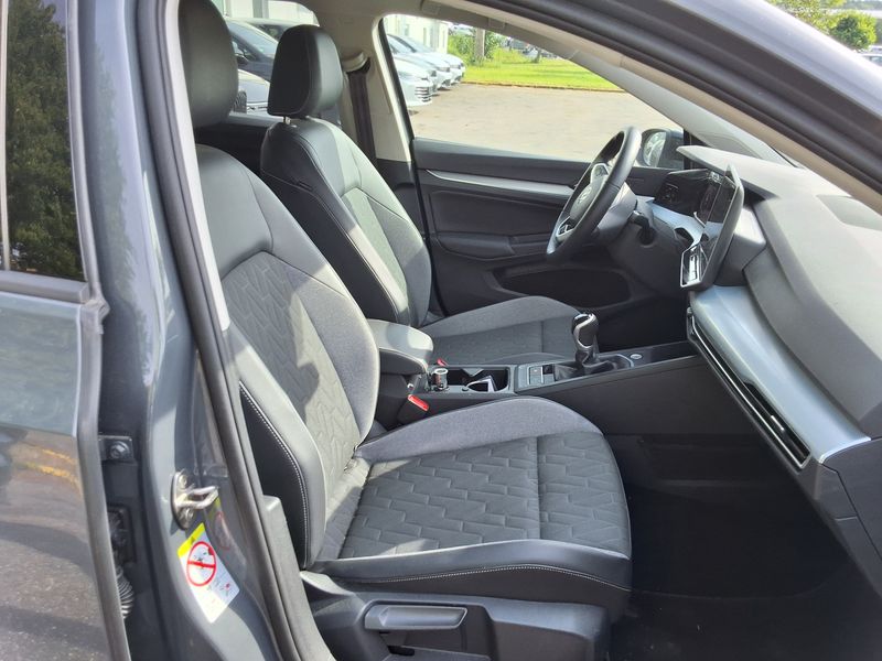 Volkswagen Golf VIII 1.5 TSI Goal — zdjęcie 10