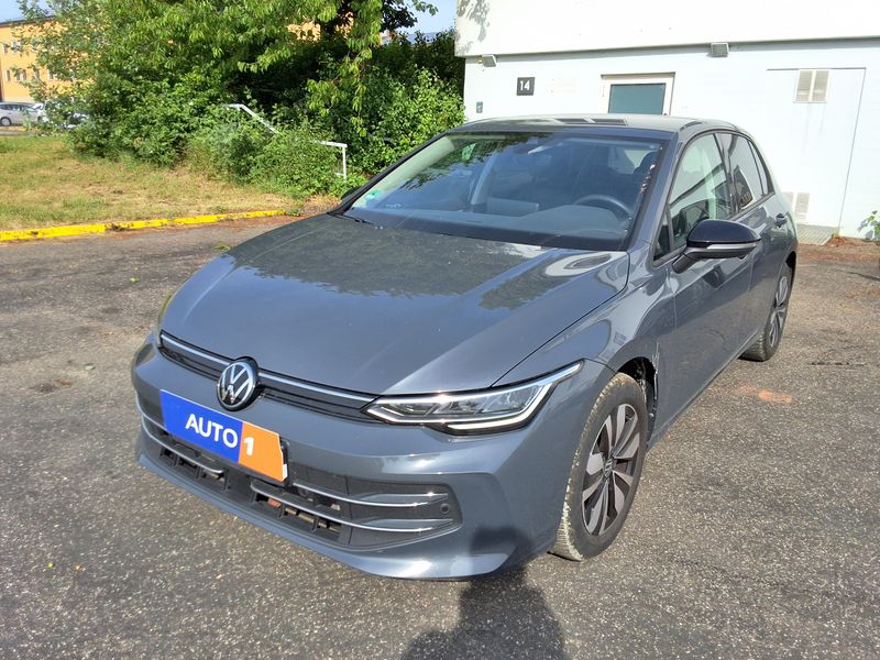 Volkswagen Golf VIII 1.5 TSI Goal — zdjęcie 1