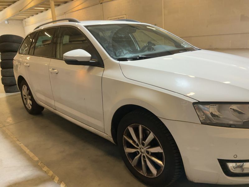 Skoda Octavia 1.0 TSI Ambition — zdjęcie 8