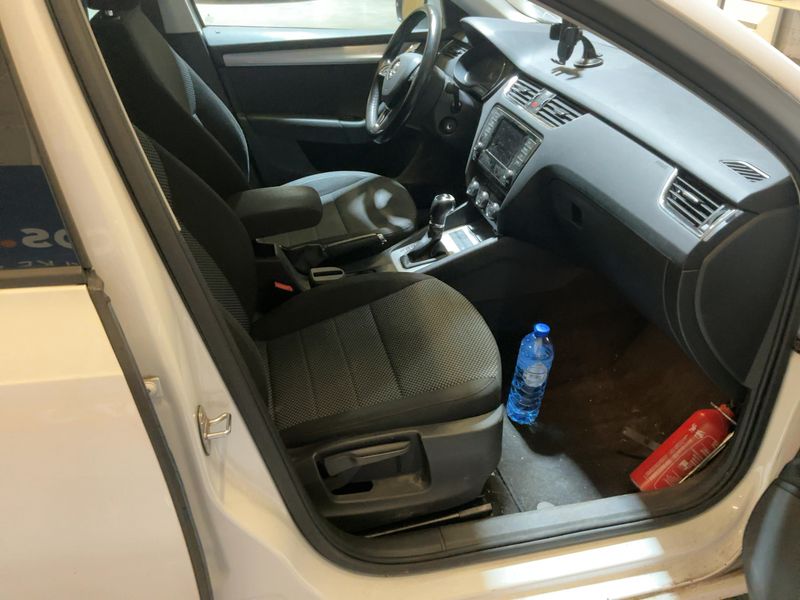 Skoda Octavia 1.0 TSI Ambition — zdjęcie 11