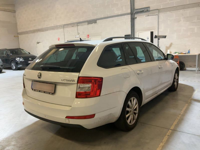 Skoda Octavia 1.0 TSI Ambition — zdjęcie 6