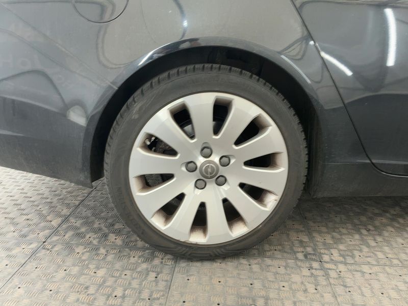 Opel Insignia Sports Tourer 2.0 CDTI Innovation 2015 – снимка 9