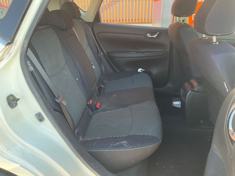 Nissan Pulsar 1.5 Turbodiesel N-Tec — zdjęcie 14