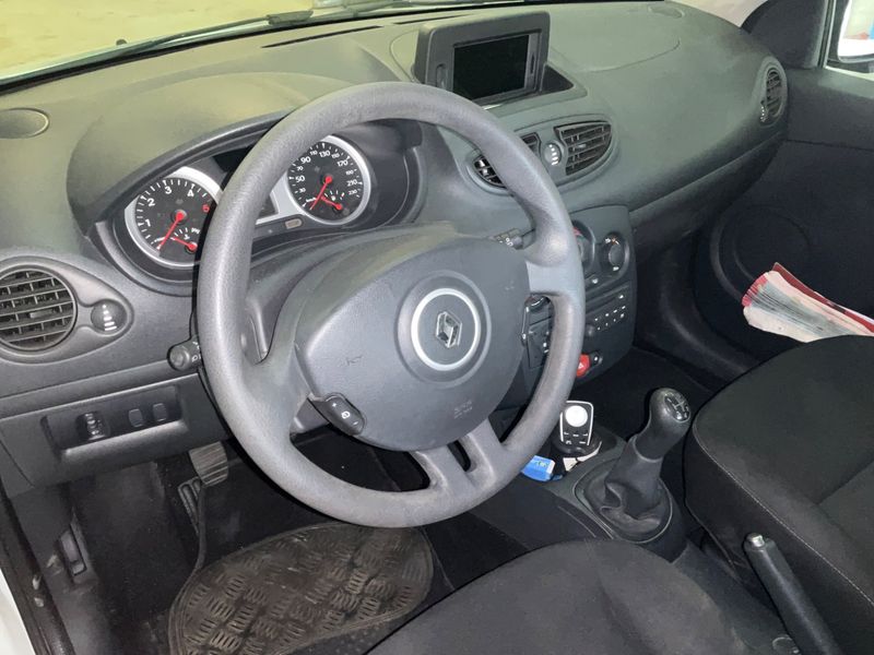 Renault Clio 1.5 dCi Collection Business 2013 – снимка 31