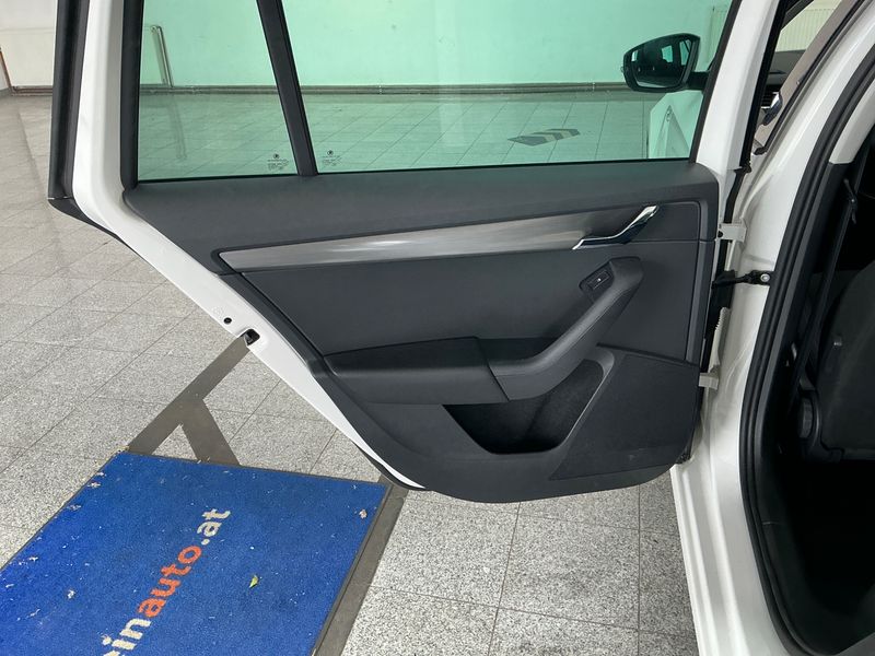 Skoda Octavia 1.6 TDI Soleil 2019 – снимка 24