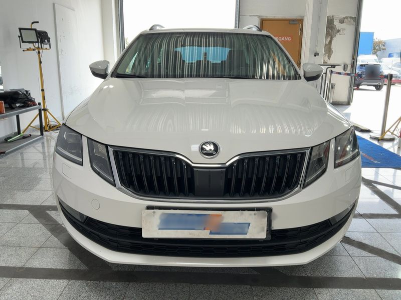 Skoda Octavia 1.6 TDI Soleil 2019 – снимка 14