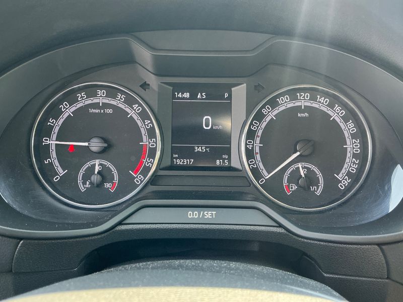 Skoda Octavia 1.6 TDI Soleil 2019 – снимка 18
