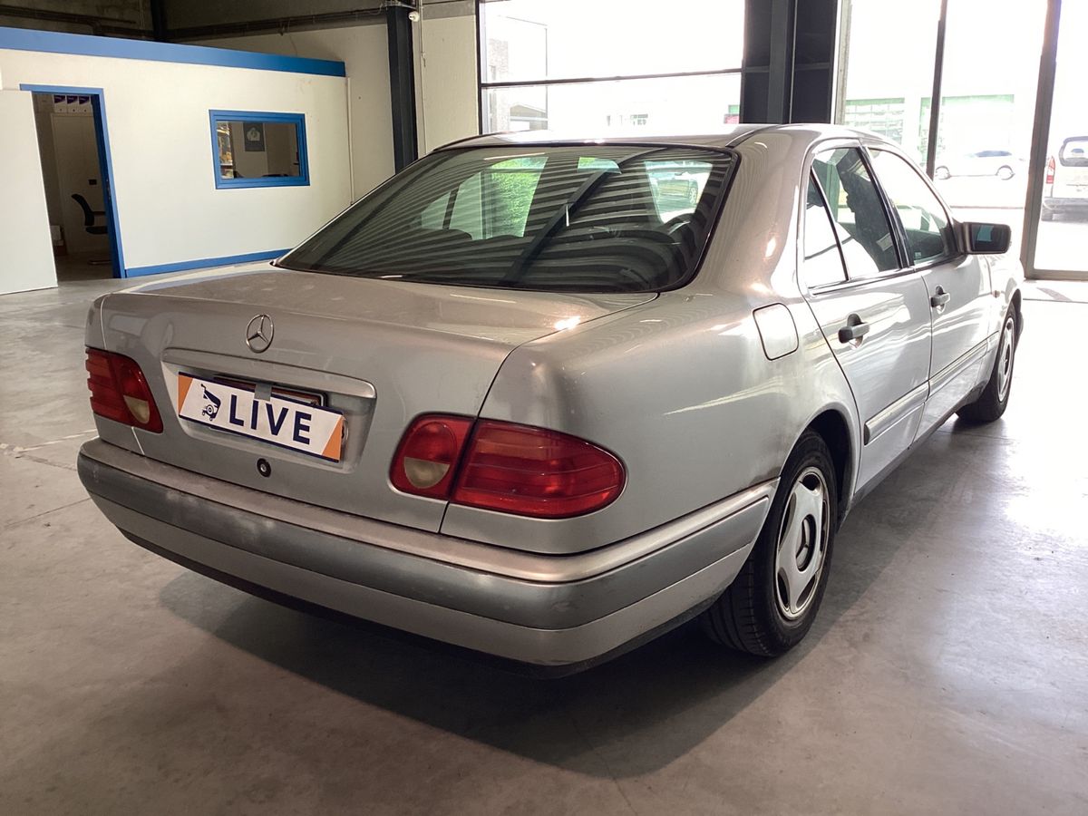 Mercedes-Benz E-Klasse E 220 CDI Classic