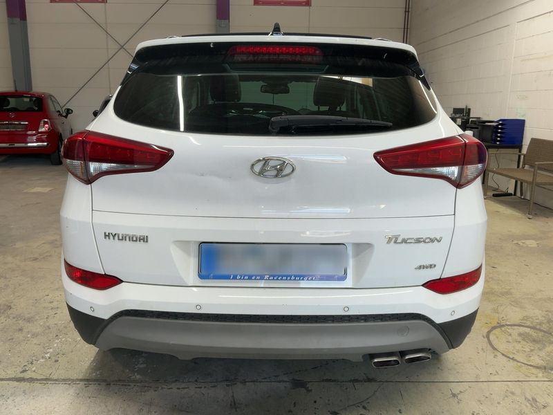 Hyundai Tucson 2.0 CRDi Premium 4WD — zdjęcie 5