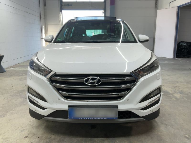 Hyundai Tucson 2.0 CRDi Premium 4WD — zdjęcie 9