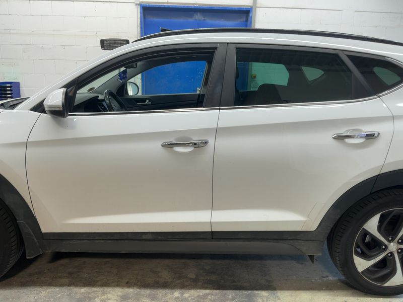 Hyundai Tucson 2.0 CRDi Premium 4WD — zdjęcie 4
