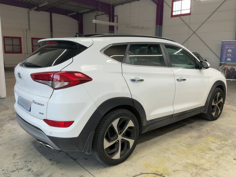 Hyundai Tucson 2.0 CRDi Premium 4WD — zdjęcie 6
