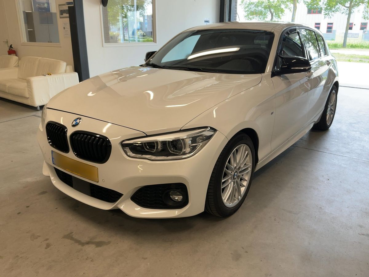BMW 1er 2018 — photo 1