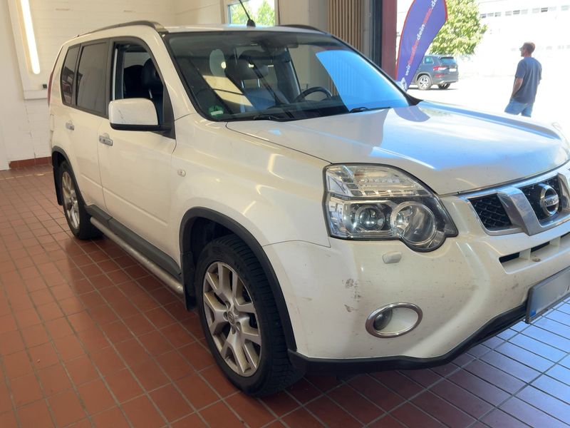 Nissan X-Trail 2.0 dCi LE 4x4 — zdjęcie 8