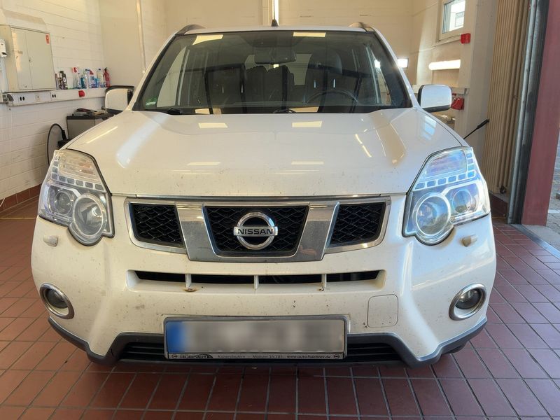 Nissan X-Trail 2.0 dCi LE 4x4 — zdjęcie 9