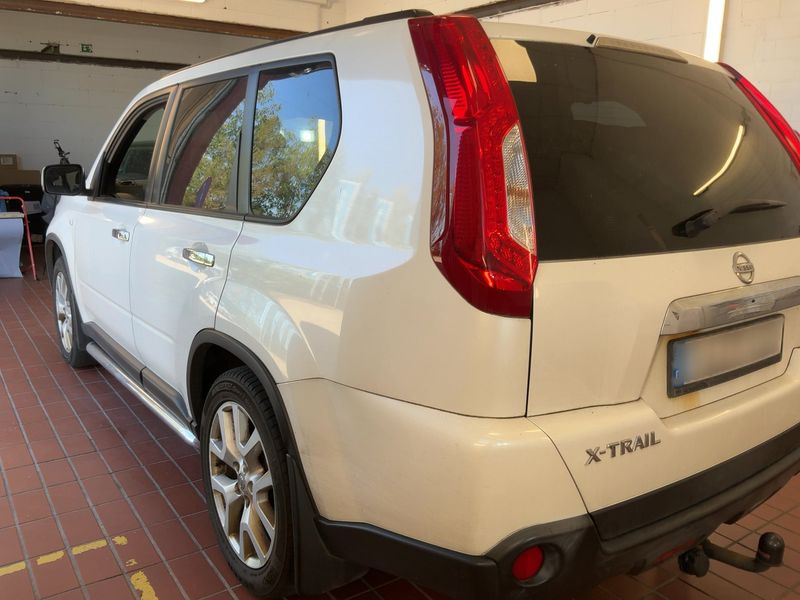 Nissan X-Trail 2.0 dCi LE 4x4 — zdjęcie 3