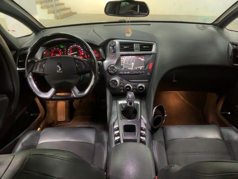 DS Automobiles DS5 1.6 Blue-HDi Style — zdjęcie 12