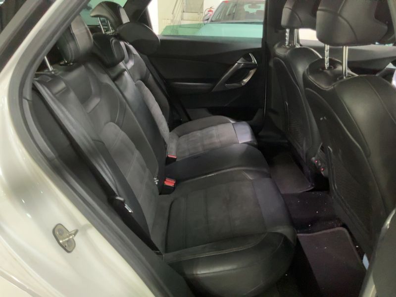 DS Automobiles DS5 1.6 Blue-HDi Style — zdjęcie 14