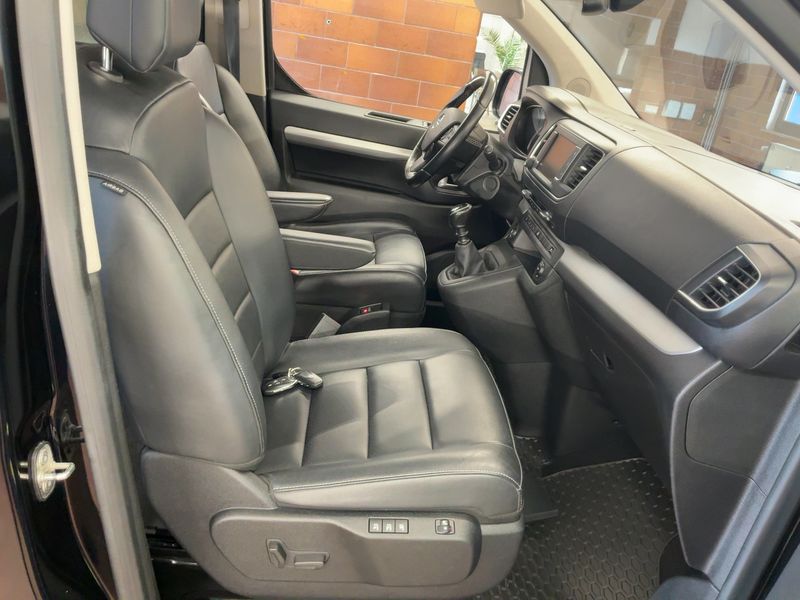 Opel Zafira Life 2.0 Diesel Elegance M (L2) — zdjęcie 11