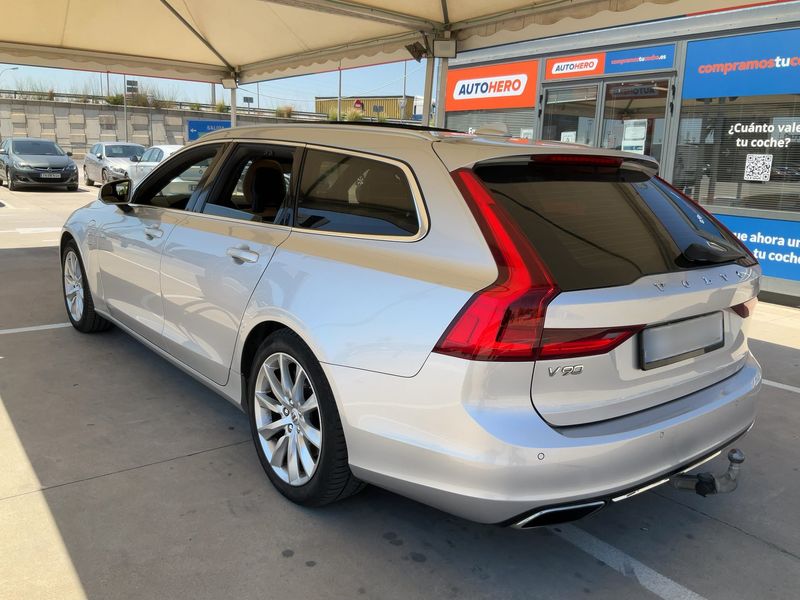 Volvo V90 2.0 T8 Plug-in Hybrid Inscription AWD — zdjęcie 3