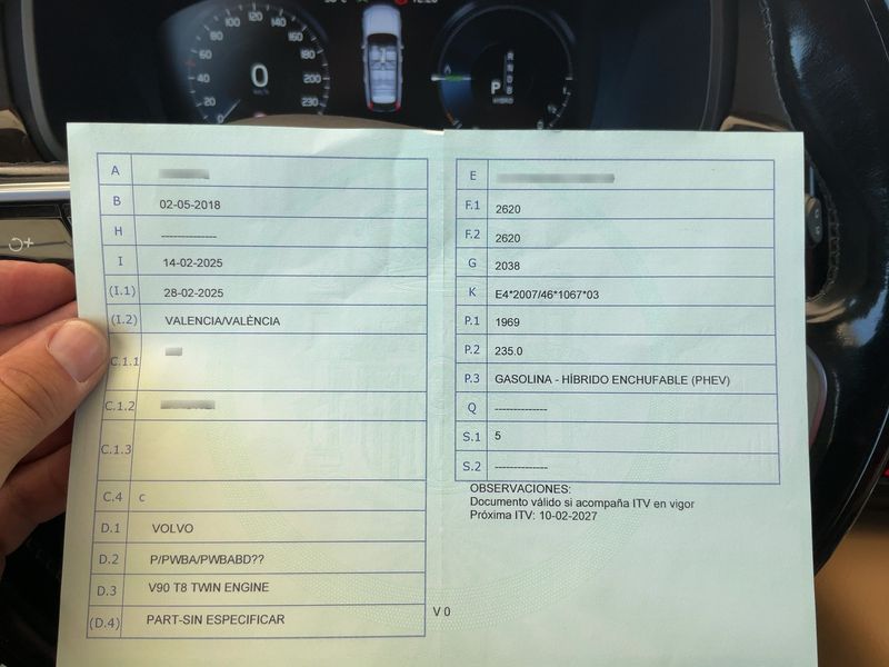 Volvo V90 2.0 T8 Plug-in Hybrid Inscription AWD — zdjęcie 15
