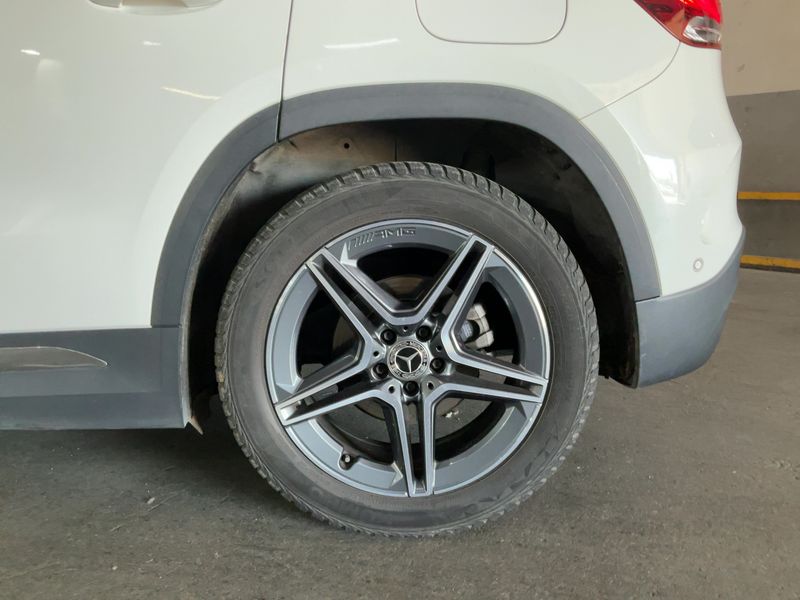 Mercedes-Benz GLA-Klasse GLA 200 d AMG Line 2022 – снимка 5