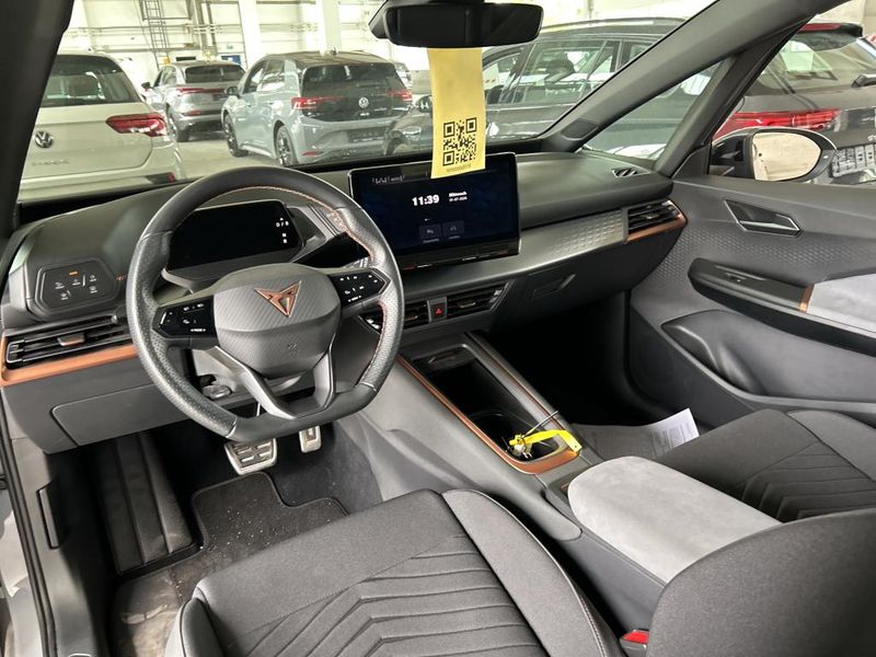 Cupra Born electric drive 150 kW — zdjęcie 10