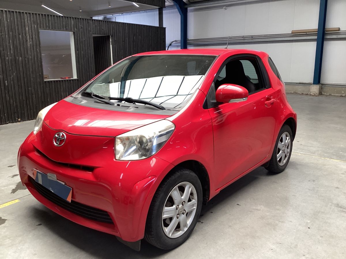 Toyota iQ 2010