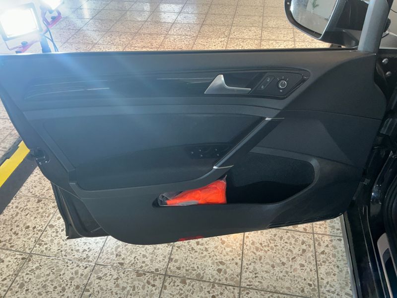 Volkswagen Golf VII 2.0 TDI Sound 2017 – снимка 24