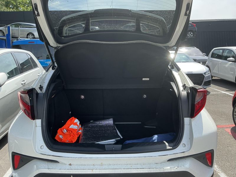 Toyota C-HR 1.8 Hybrid Team D — zdjęcie 10